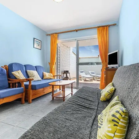 Apartment Near The With A Huge Terrace Patio, Wifi And Parking