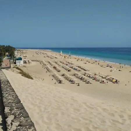 Appartamento Near The Beach With A Huge Terrace / Patio, Wifi And Parking. *